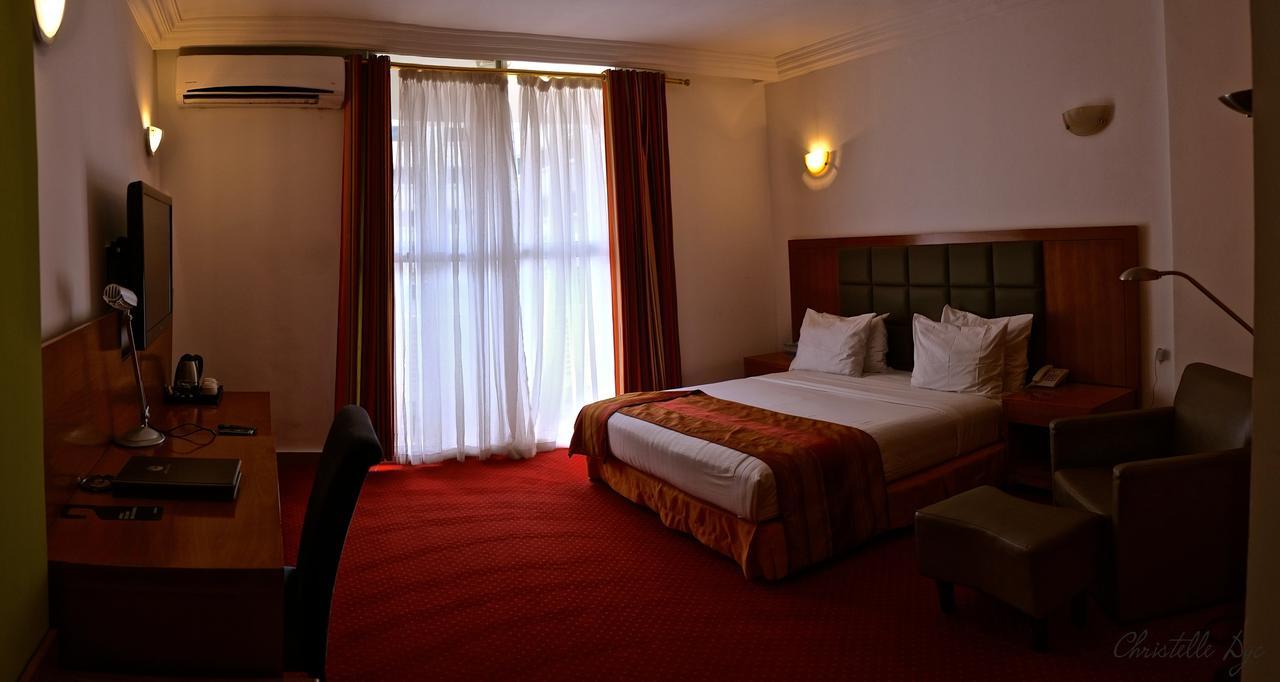 Léon Hôtel Kinshasa Extérieur photo