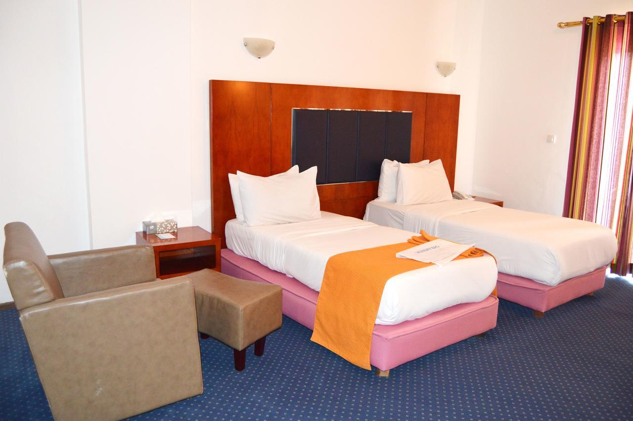 Léon Hôtel Kinshasa Chambre photo