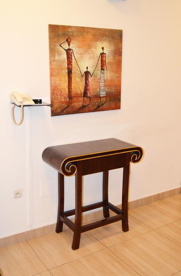 Léon Hôtel Kinshasa Extérieur photo