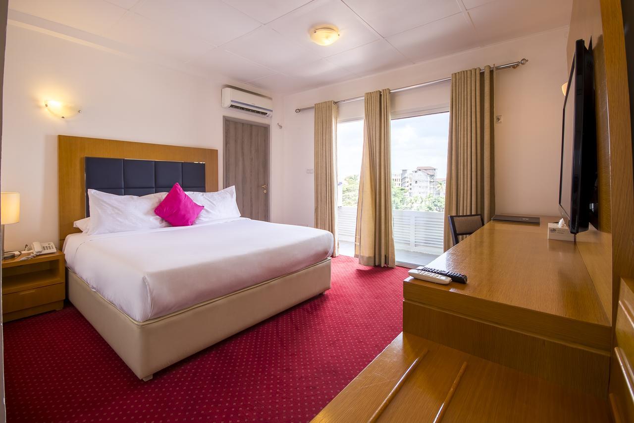 Léon Hôtel Kinshasa Extérieur photo